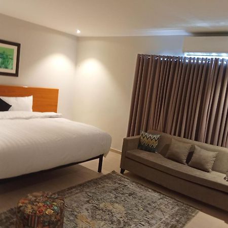 The Avenue Hotel Исламабад Екстериор снимка