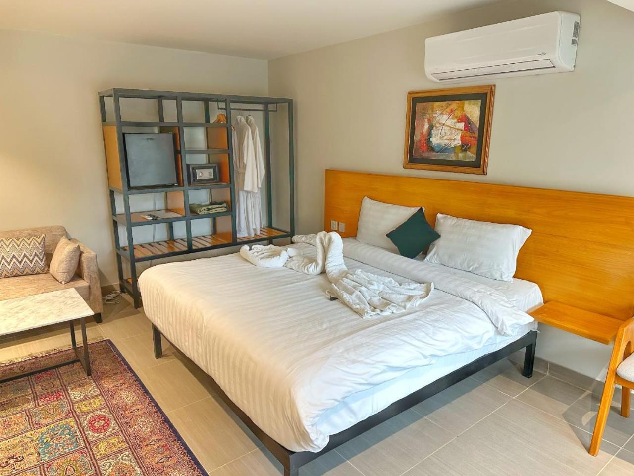 The Avenue Hotel Исламабад Екстериор снимка