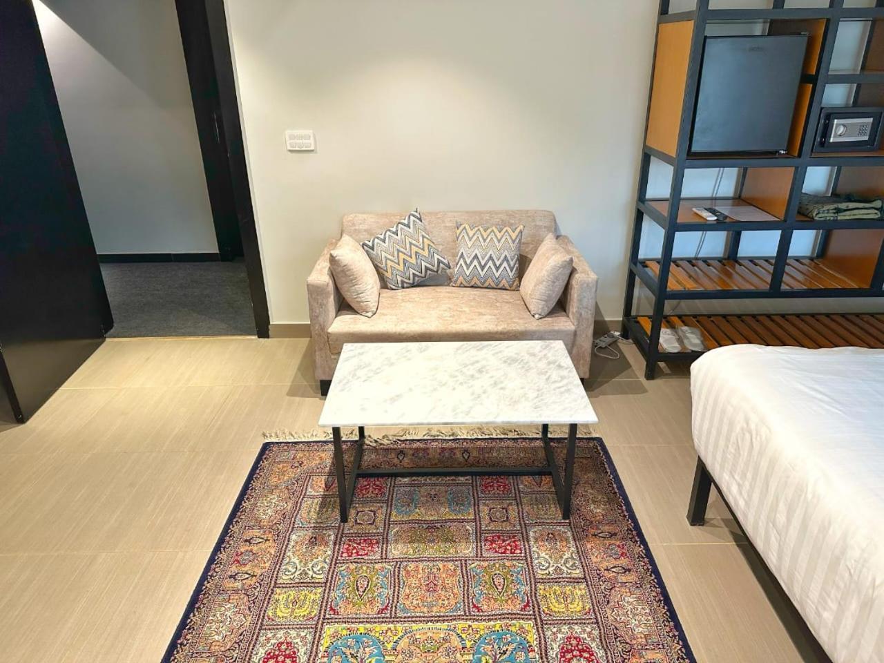 The Avenue Hotel Исламабад Екстериор снимка