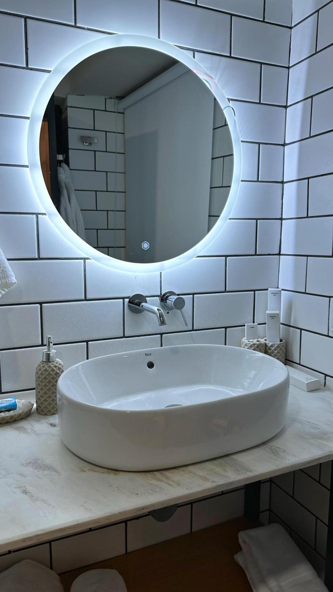 The Avenue Hotel Исламабад Екстериор снимка